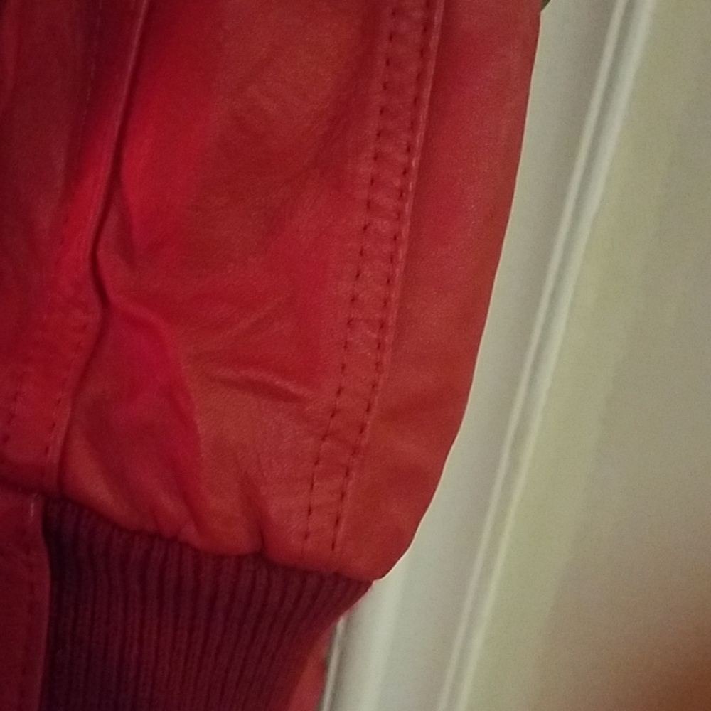 Red bomber jacket - Picture 2 of 7